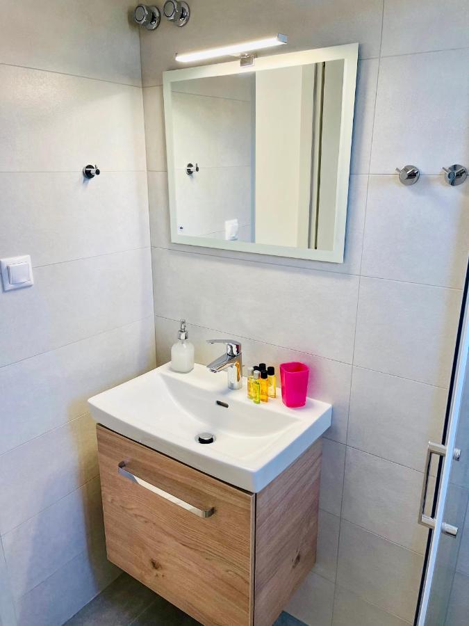 Troumpas Family Rooms & Apartments Леонидион Экстерьер фото