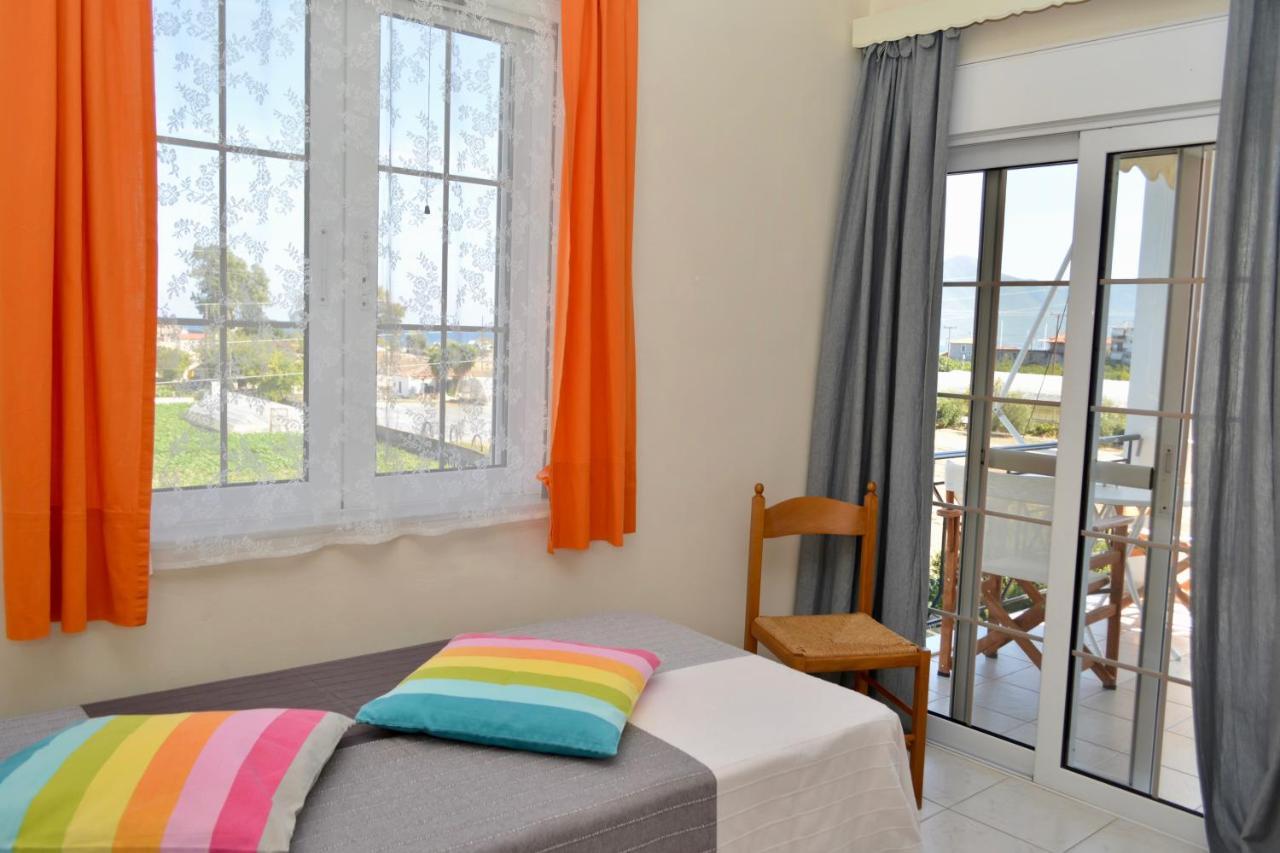 Troumpas Family Rooms & Apartments Леонидион Экстерьер фото