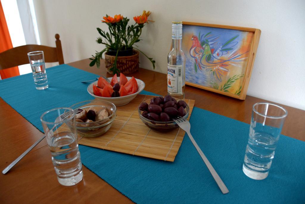Troumpas Family Rooms & Apartments Леонидион Экстерьер фото